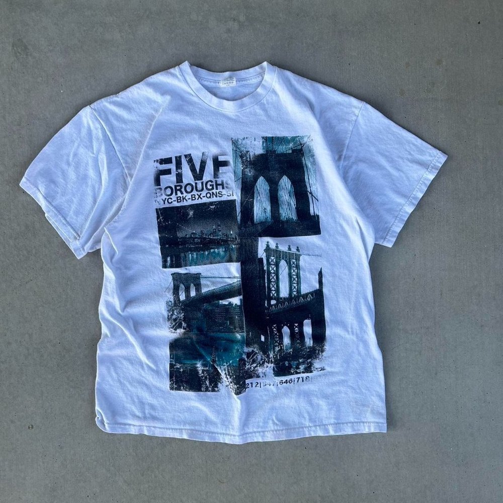 Men's White and Blue T-shirt